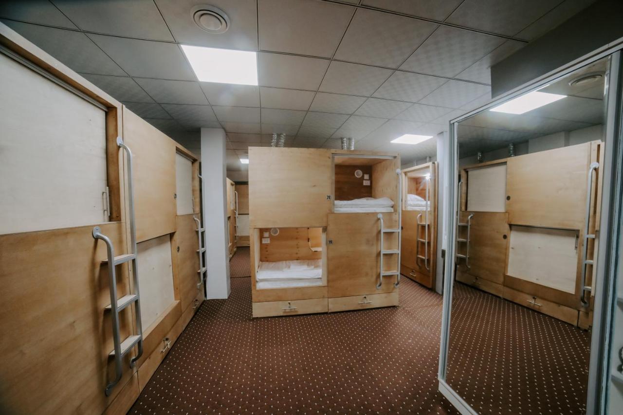 Capsule Hotel Osch Exterior foto